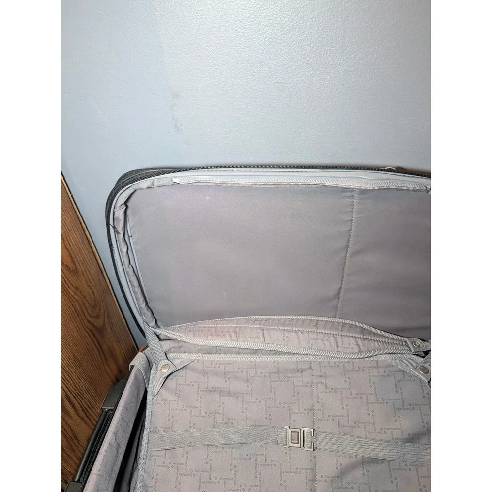 Samsonite Black Ballistic Nylon Rolling Carry On Suitcase Upright Luggage